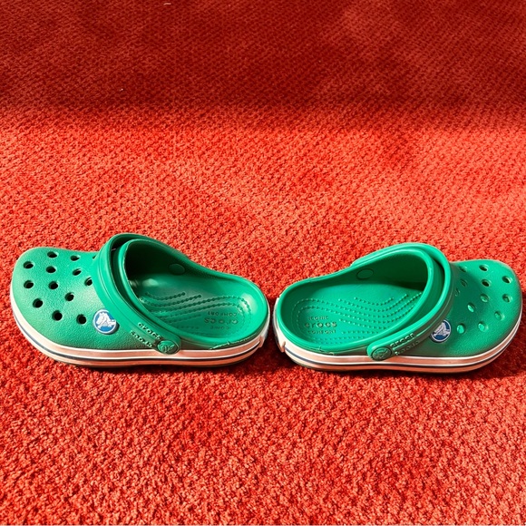 ❤️Host Pick❤️Kids Green Crocs - Picture 3 of 16